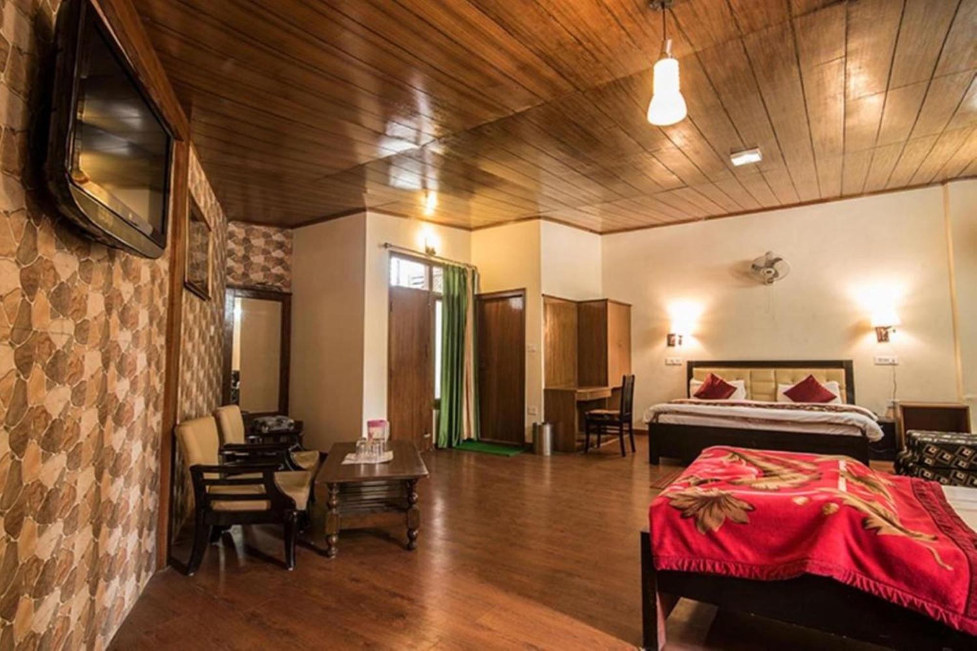 Moon Hotel Mallital, Near Nainital High Court ภายนอก รูปภาพ